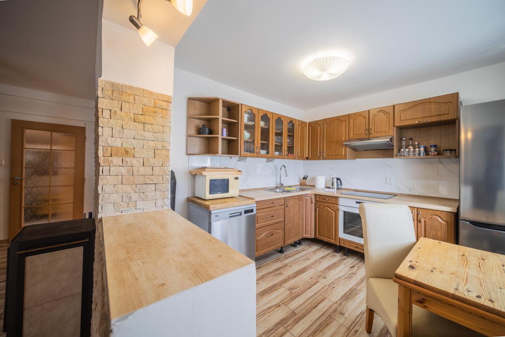 Holiday home Cely Dum S Vybavenou Kuchyni, Koupelna S Virivkou *