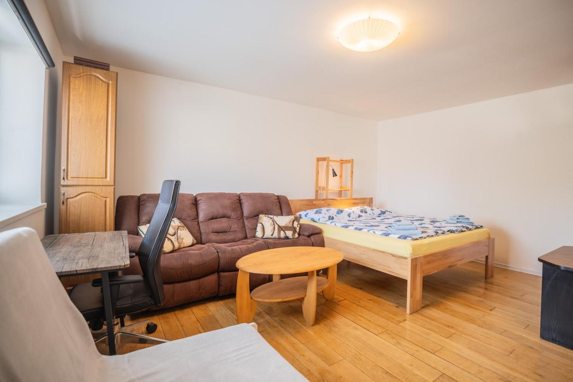 Holiday home Cely Dum S Vybavenou Kuchyni, Koupelna S Virivkou Prague